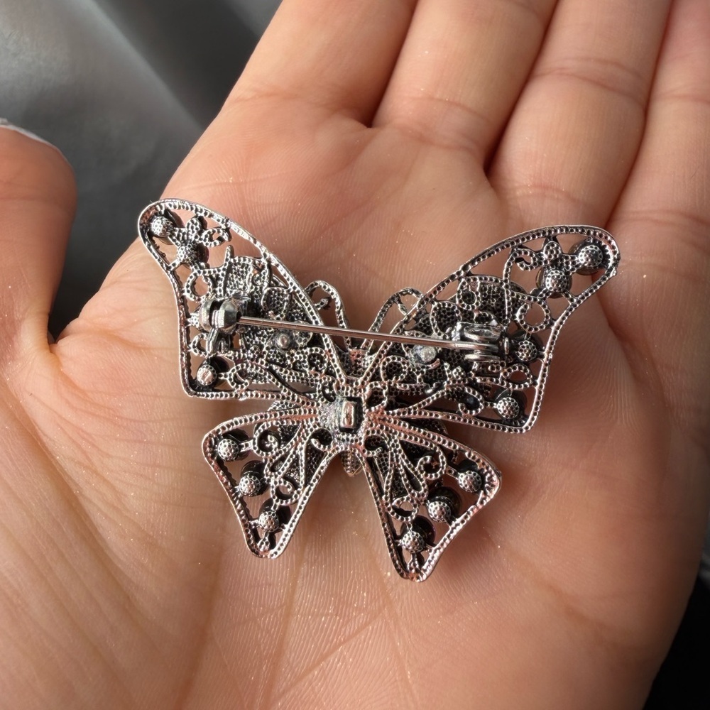 Vintage Butterfly Crystal Brooch - Picture 6 of 8